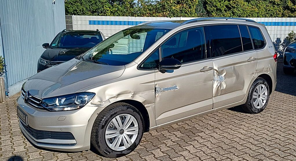VW Touran 4.800 km 24.980 € Essen 45307