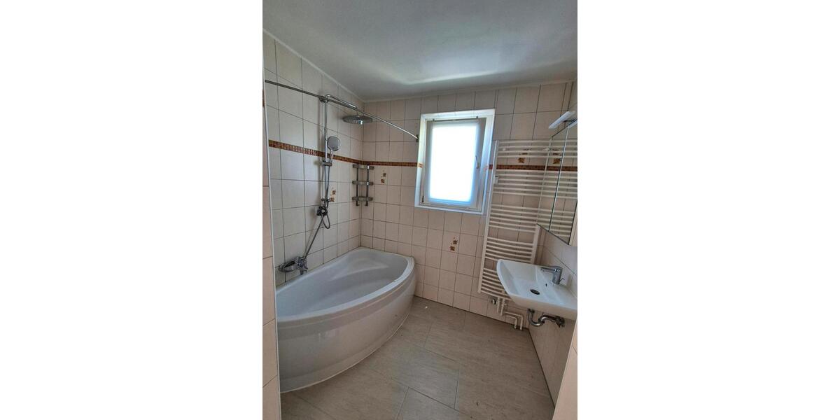 Etagenwohnung Mettmann - 4 Zimmer, 87 m&sup2;, 1.050&euro; | Angebot:27617070