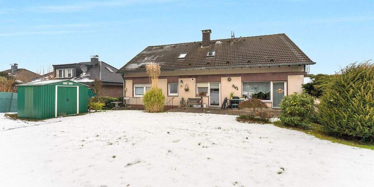 Mehrfamilienhaus, Wohnhaus Odenthal Hüttchen - 8 Zimmer, 251 m&sup2;, 399.000&euro; | Angebot:25775948