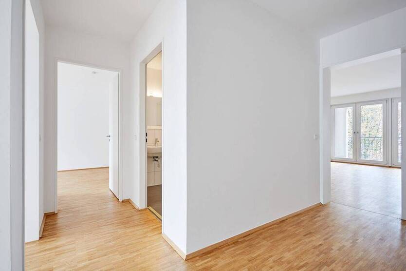 Exklusive 4-Zimmer-Wohnung mit Balkon & Aufzug in Düsseldorf-Oberkassel - sofort bezugsfrei!