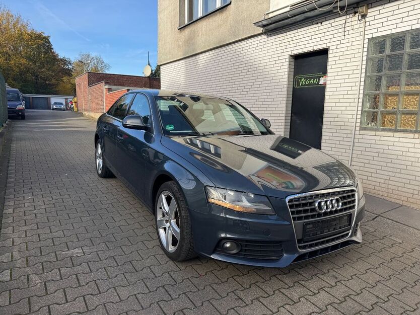 Audi A4 361.000 km 5.000 € Essen 45143