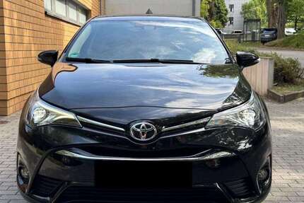 Toyota Avensis 147.850 km 10.700 &euro; Porz 51149