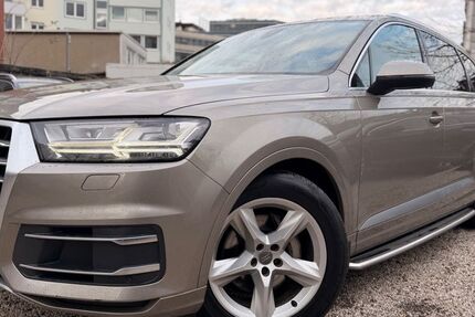Audi Q7 230.000 km 20.950 &euro; Köln 50674