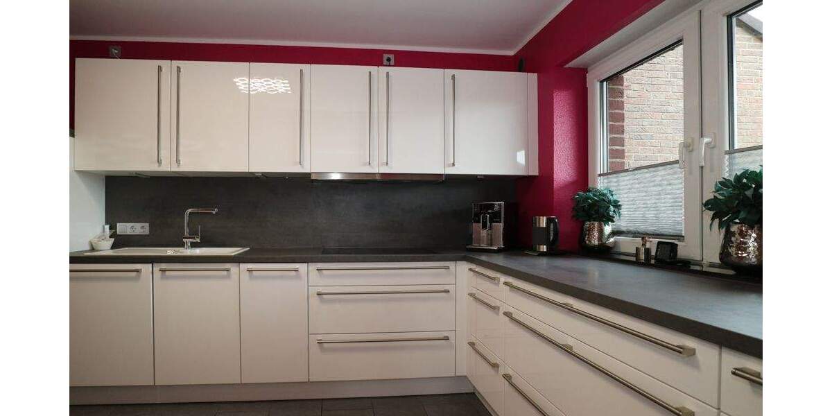 Mehrfamilienhaus, Wohnhaus Neuss / Rosellerheide Rosellen - 8 Zimmer, 282 m&sup2;, 750.000&euro; | Angebot:24041600