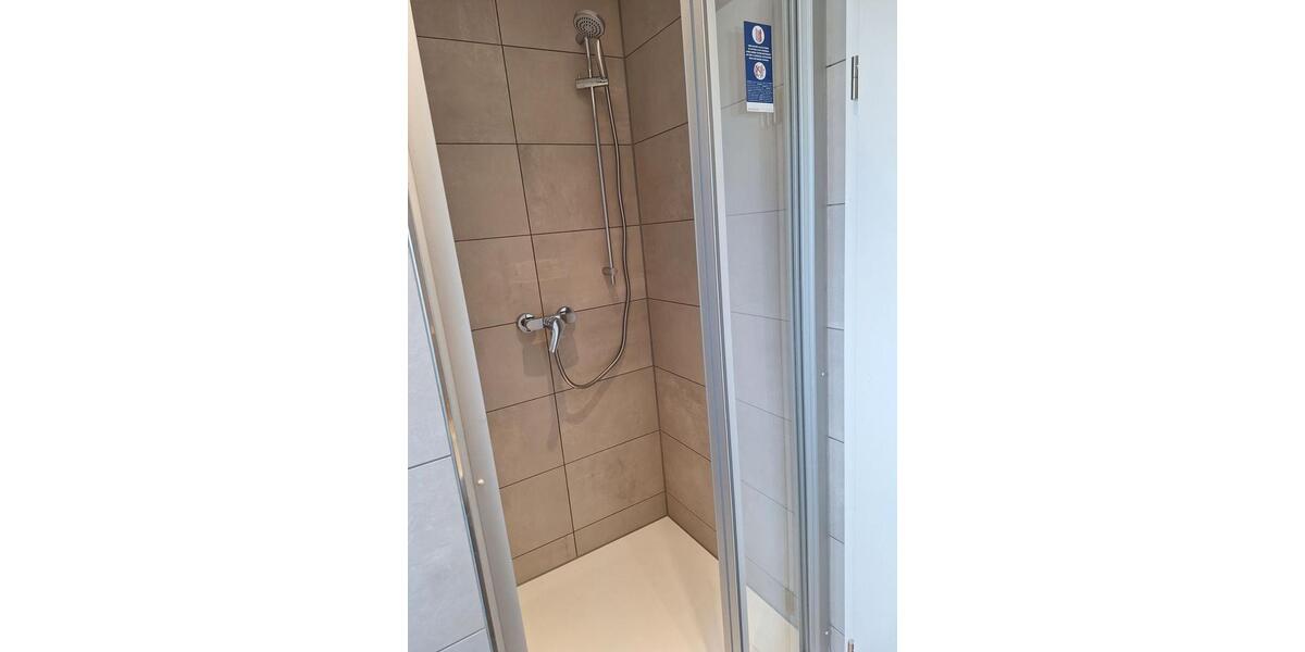 Dachgeschoßwohnung Langenfeld (Rheinland) - 2 Zimmer, 70 m&sup2;, 1.200&euro; | Angebot:26214129