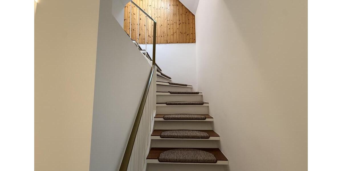 Maisonettenwohnung Bergisch Gladbach Gronau - 5 Zimmer, 135 m&sup2;, 1.700&euro; | Angebot:24662303