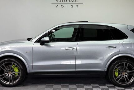 Porsche Cayenne 43.500 km 67.500 € Radevormwald 42477