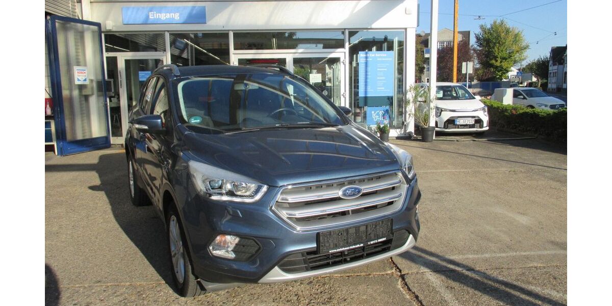 Ford Kuga 67.500 km 13.990 € Langenfeld 40764