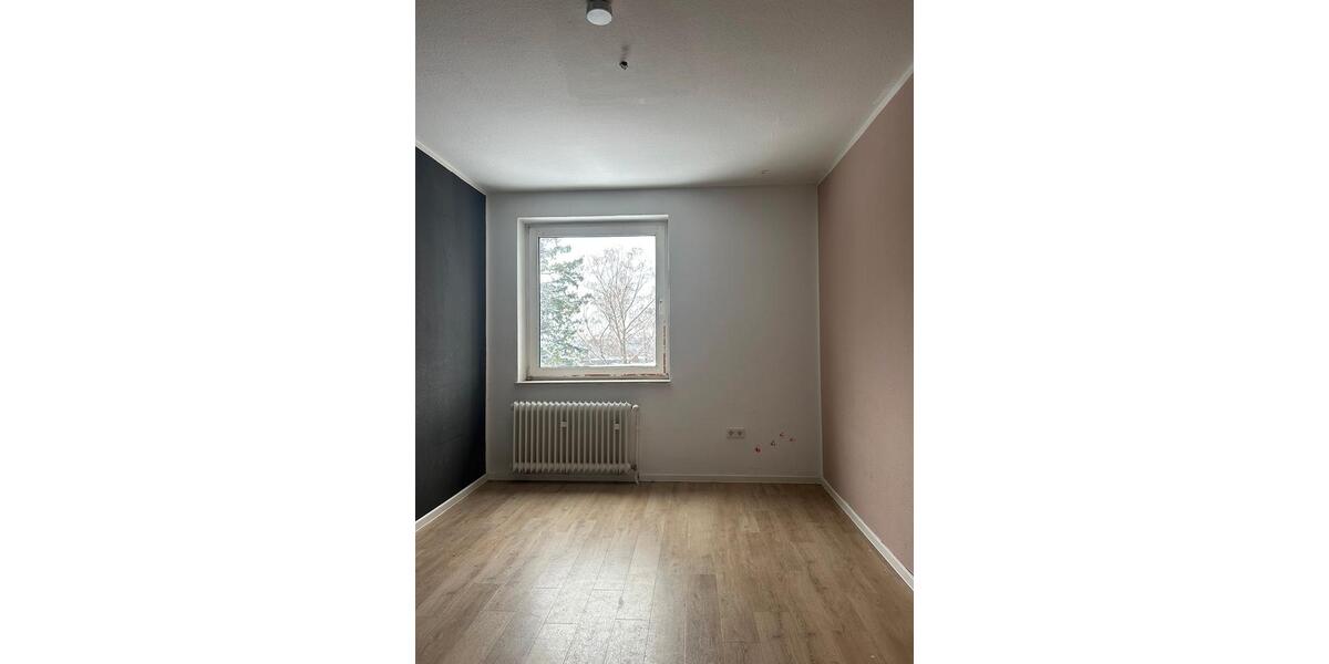 Etagenwohnung Remscheid Lüttringhausen - 4 Zimmer, 94 m&sup2;, 651&euro; | Angebot:24472517