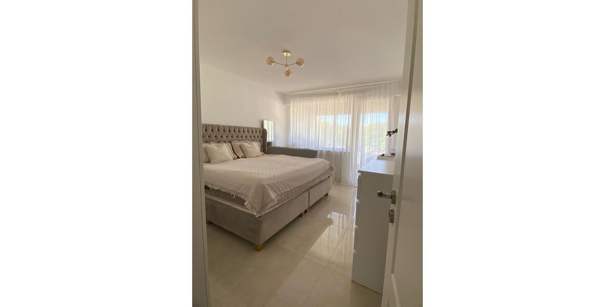 Etagenwohnung Solingen Central - 3 Zimmer, 70 m&sup2;, 1.200&euro; | Angebot:27623743