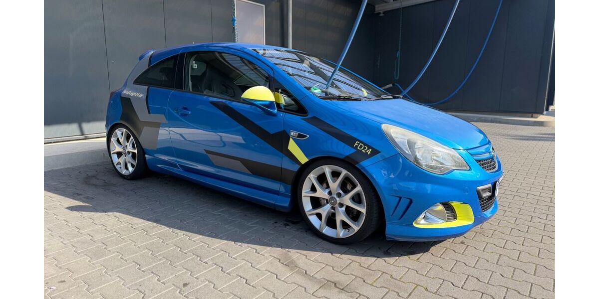 Opel Corsa 136.500 km 7.990 &euro; Wipperfürth 51688