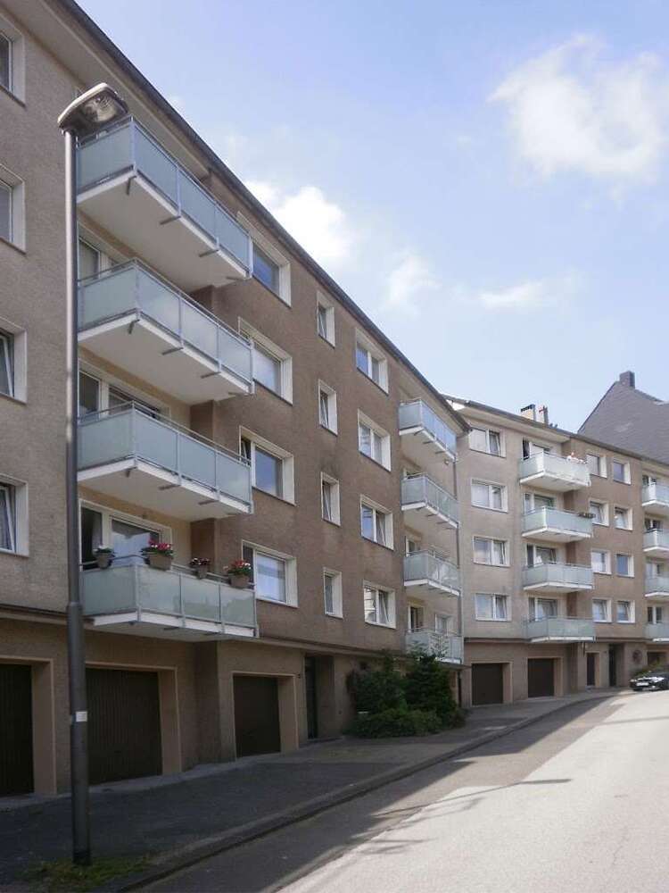 Wohnung zum Mieten in Wuppertal 370 € 48.14 m²