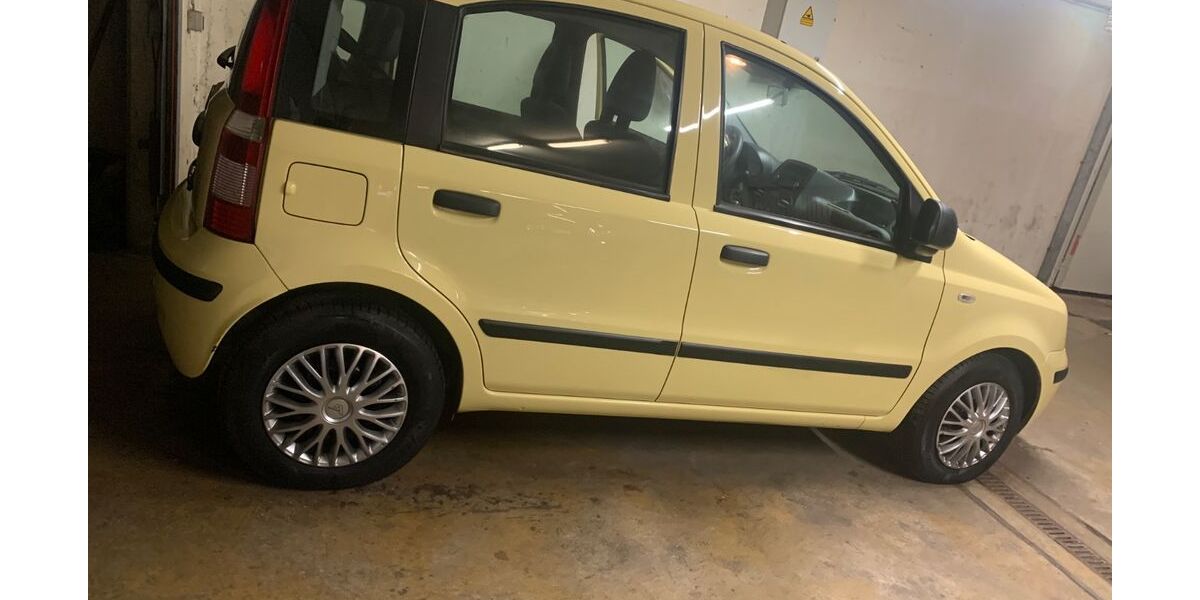 Fiat Panda 143.250 km 2.599 &euro; Wuppertal 42107