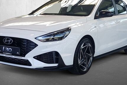 Hyundai i30 17.396 km 22.990 € Düsseldorf 40233