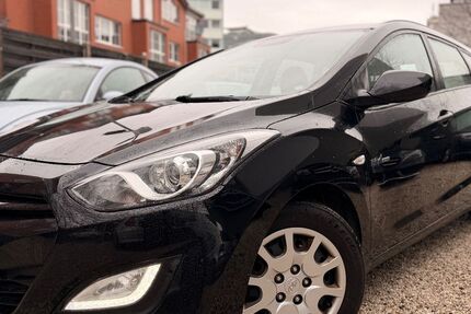 Hyundai i30 180.000 km 4.450 &euro; Köln 50674