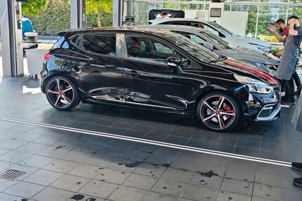 Renault Clio 97.000 km 12.890 &euro; Neuss 41468