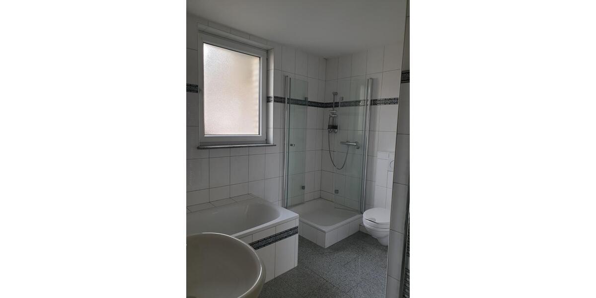 Etagenwohnung Langenfeld (Rheinland) - 3 Zimmer, 95 m&sup2;, 365.000&euro; | Angebot:25839539