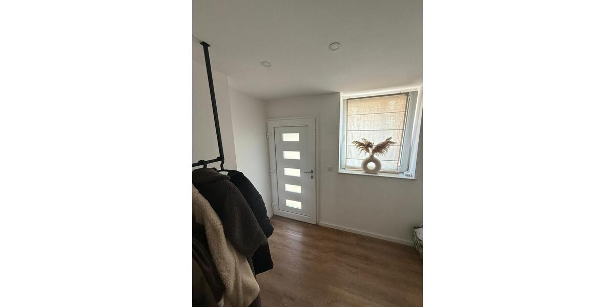 Bungalow Solingen Mitte - 4 Zimmer, 170 m&sup2;, 2.100&euro; | Angebot:27615095