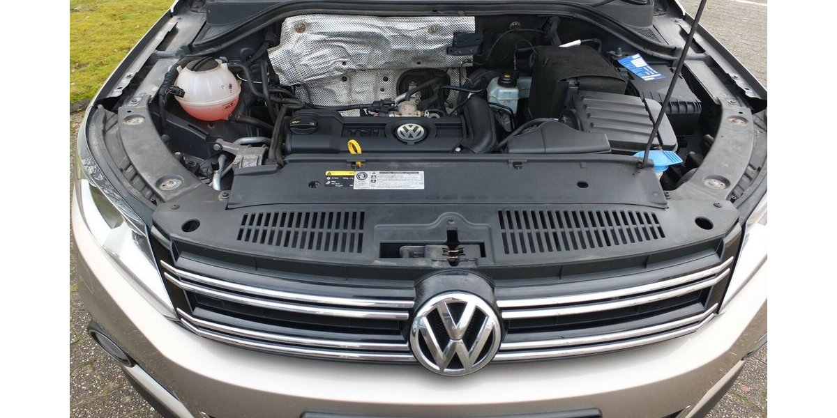 VW Tiguan CUP SPORT NAVI PARKPILOT TEMPOMAT 88.859 km 10.908 &euro; Köln 50858