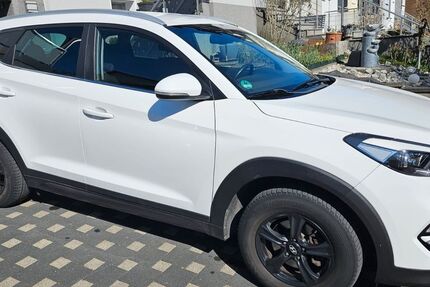 Hyundai TUCSON 105.500 km 14.900 € Wuppertal 42279