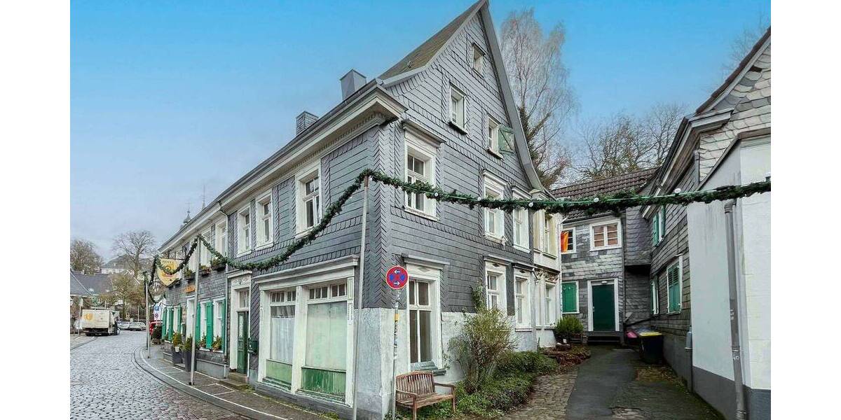 Einfamilienhaus Solingen Gräfrath - 6 Zimmer, 160.000&euro; | Angebot:26028367