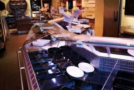 Metzgerei - Verkaufsraum und Fertigung zimmer