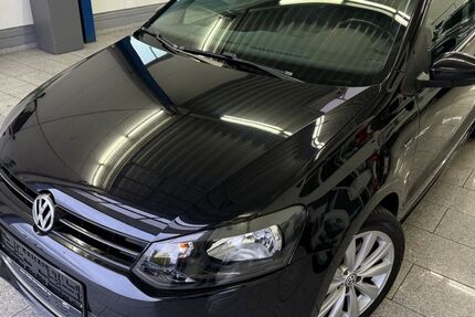 VW Polo 143.382 km 9.590 &euro; Köln 50829