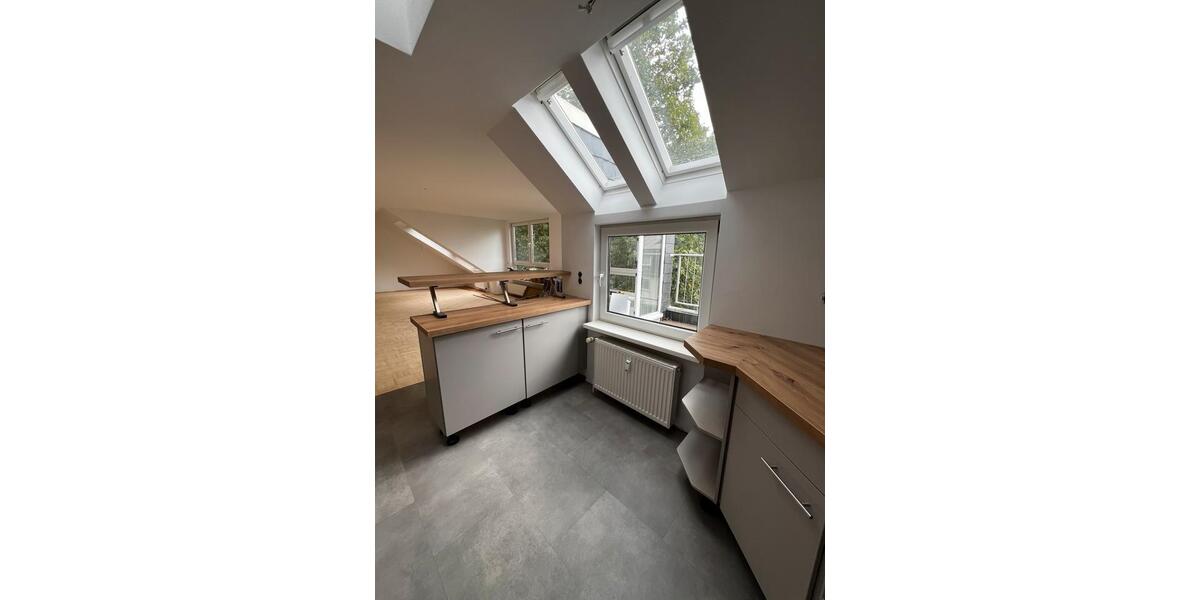 Dachgeschoßwohnung Wuppertal Barmen - 3 Zimmer, 87 m&sup2;, 1.290&euro; | Angebot:24859499