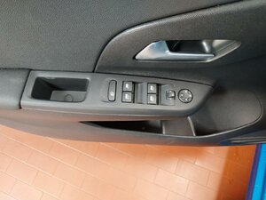 Opel Corsa YES SHZ,LHZ,LED-SW,VZE 5.858 km 22.490 &euro; HAAN 42781