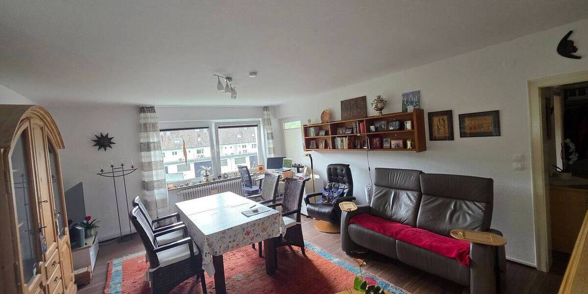 Etagenwohnung Velbert Neviges - 3 Zimmer, 87 m&sup2;, 160.000&euro; | Angebot:23944324