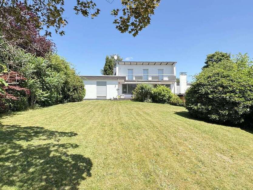 Haus zum Kaufen in Rösrath 798.000 € 250 m² 9 zimmer