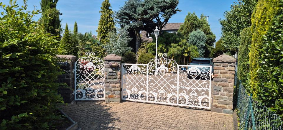 Mehrfamilienhaus, Wohnhaus Leverkusen Bergisch Neukirchen - 9 Zimmer, 270 m&sup2;, 795.000&euro; | Angebot:27617937