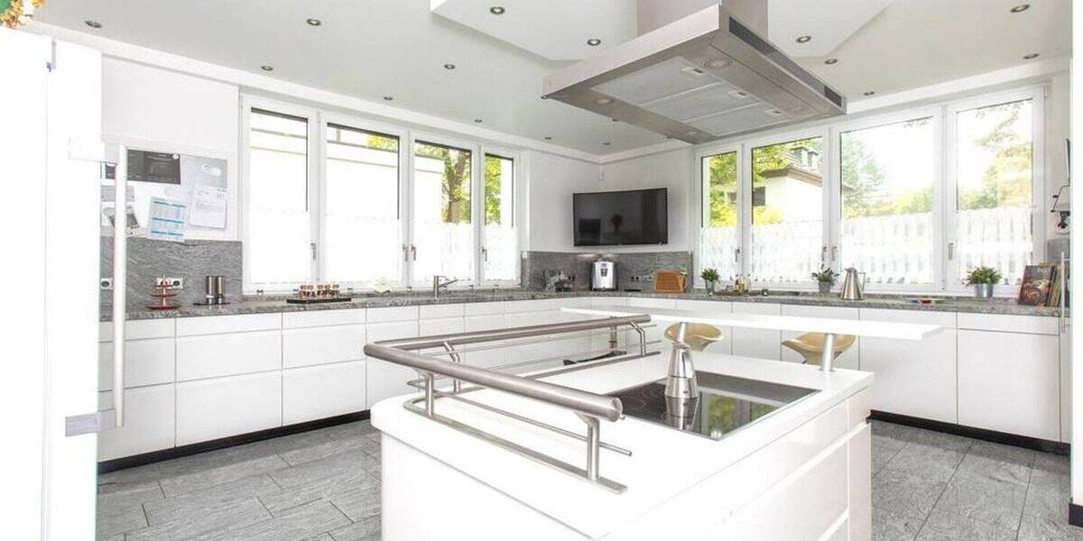 Mehrfamilienhaus, Wohnhaus Düsseldorf Rath - 1 Zimmer, 698 m&sup2;, 2.598.000&euro; | Angebot:26890039