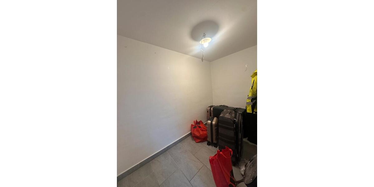 Erdgeschoßwohnung Solingen - 1 Zimmer, 140 m&sup2;, 170.000&euro; | Angebot:26126914