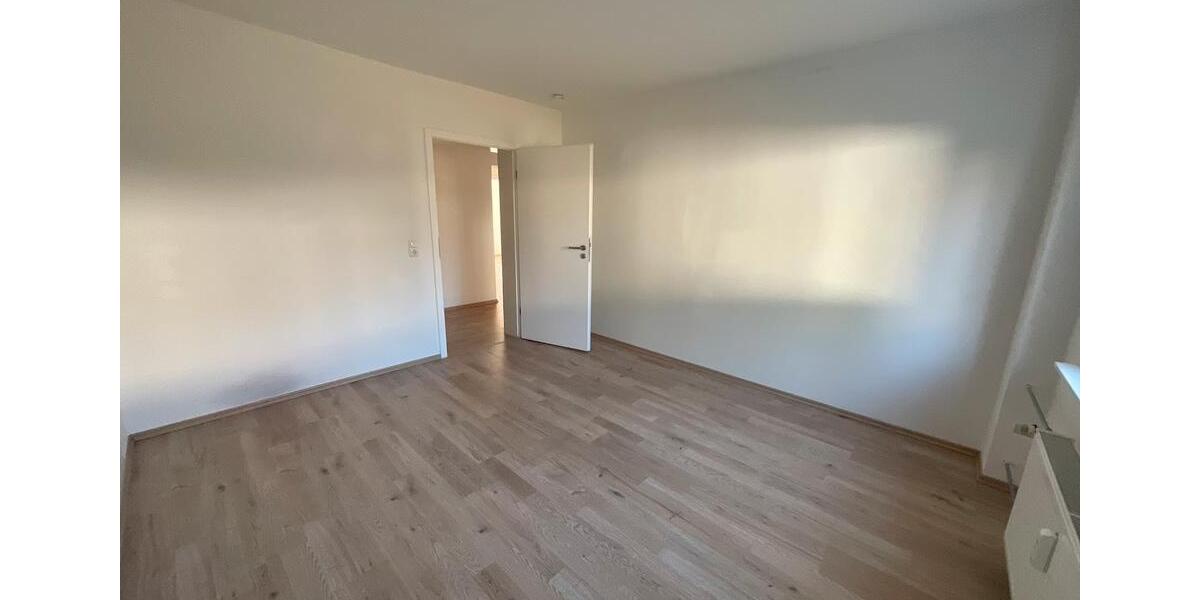 Erdgeschoßwohnung Radevormwald - 3 Zimmer, 71 m&sup2;, 639&euro; | Angebot:24895151