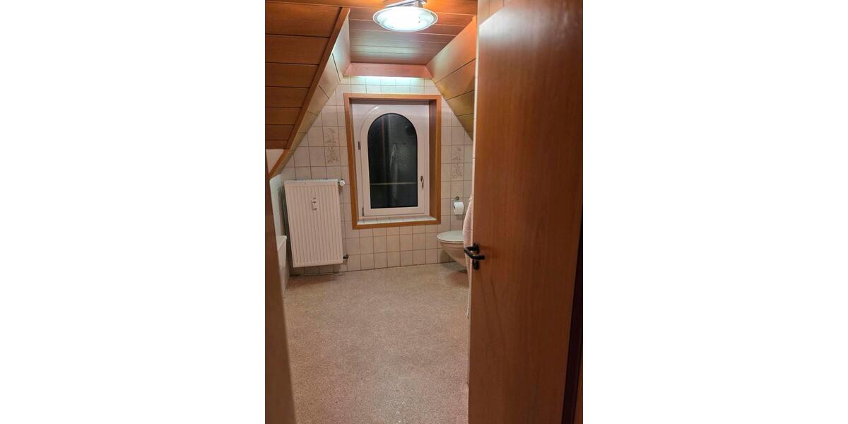 Dachgeschoßwohnung Haan - 2 Zimmer, 70 m&sup2;, 850&euro; | Angebot:26482603