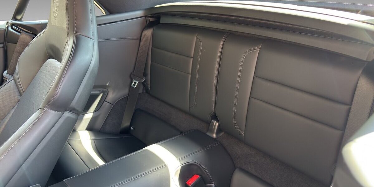 Porsche 992 Carrera S Matrix Bose Carbon HA-Lenk NP209t 5.890 km 172.400 &euro; Wuppertal 42327