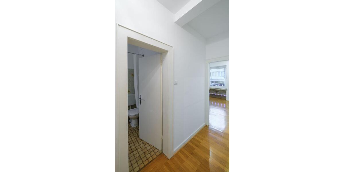 Erdgeschoßwohnung Düsseldorf Stadtbezirk 2 - 2 Zimmer, 43 m&sup2;, 715&euro; | Angebot:26222322