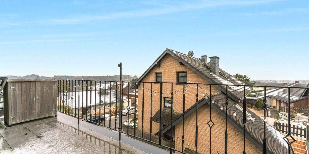 Mehrfamilienhaus, Wohnhaus Odenthal Hüttchen - 8 Zimmer, 251 m&sup2;, 399.000&euro; | Angebot:25775948