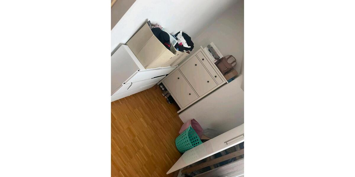 Dachgeschoßwohnung Ratingen Tiefenbroich - 3 Zimmer, 55 m&sup2;, 930&euro; | Angebot:25844828
