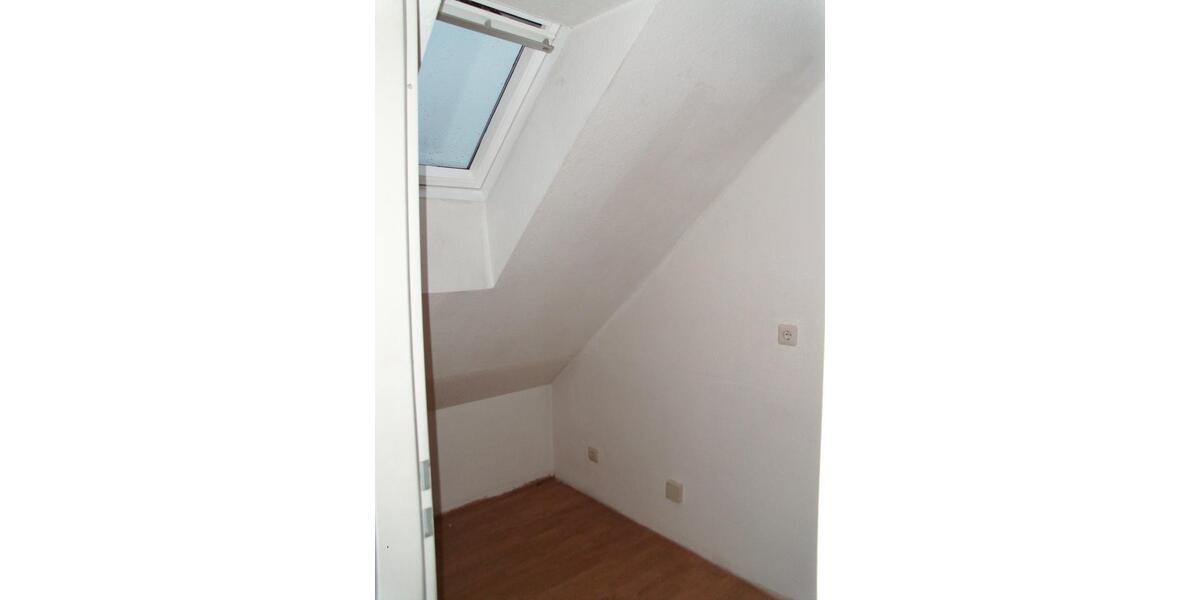 Dachgeschoßwohnung Düsseldorf Stadtbezirk 9 - 2 Zimmer, 38 m&sup2;, 139.000&euro; | Angebot:25899904