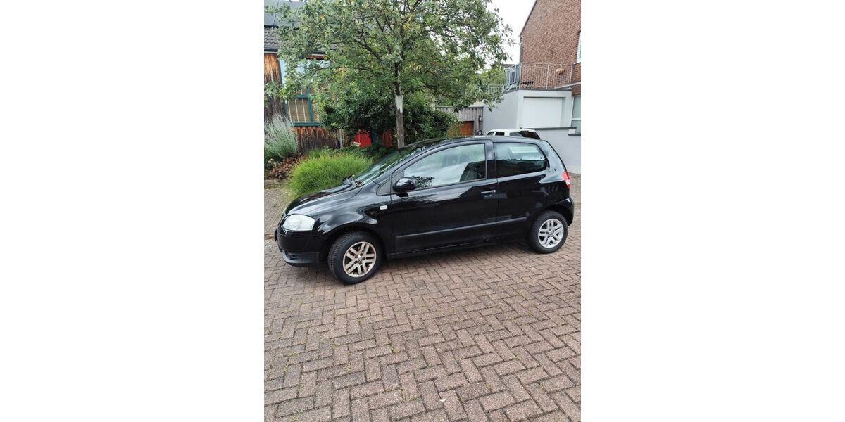 VW Fox 104.000 km 2.700 &euro; Hilden 40721