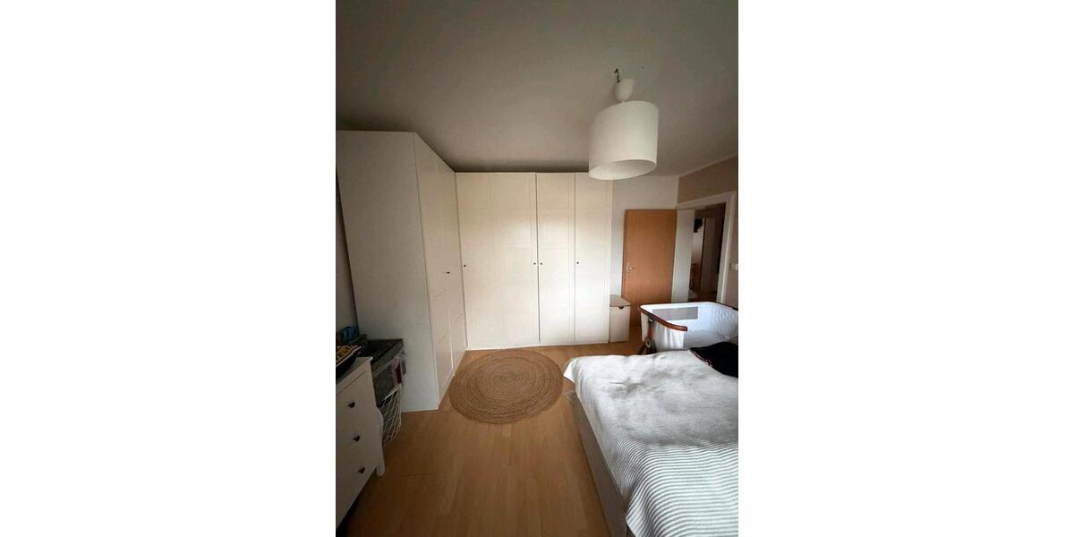 Etagenwohnung Leverkusen Bürrig - 3 Zimmer, 82 m&sup2;, 1.300&euro; | Angebot:24795132