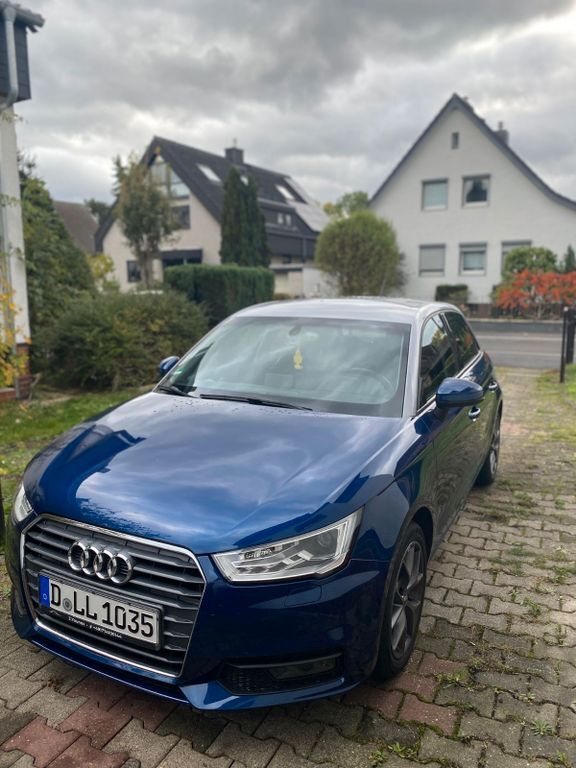 Audi A1 102.000 km 13.499 € Düsseldorf 40472