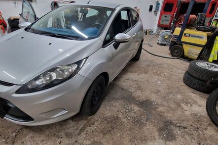 Ford Fiesta 141.000 km 2.400 &euro; Ennepetal 58256