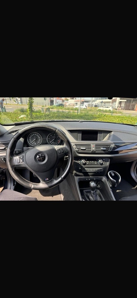 BMW X1 205.000 km 9.999 € Düsseldorf 40213