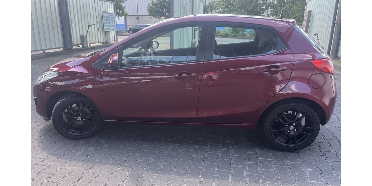 Mazda 2 145.000 km 5.000 € Leverkusen 51373