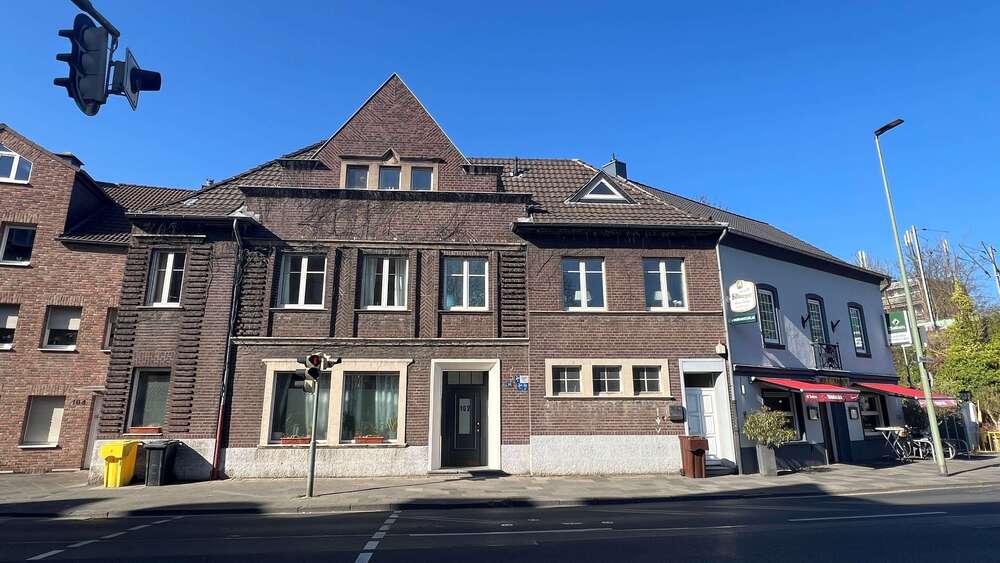 Etagenwohnung Neuss Augustinusviertel - 4 Zimmer, 220 m&sup2;, 399.000&euro; | Angebot:23916923
