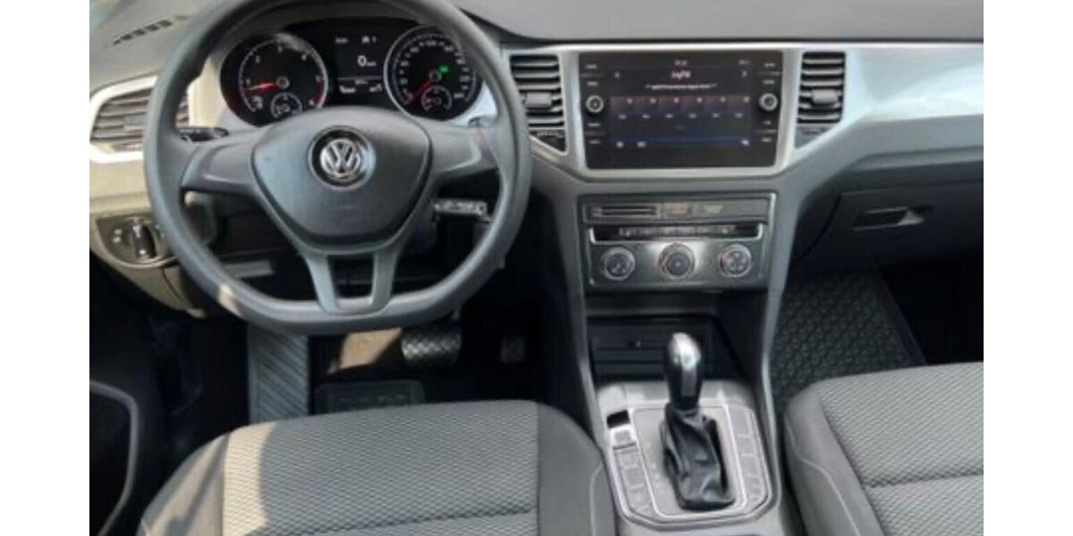 VW Golf Sportsvan 184.235 km 10.500 € Köln 50667