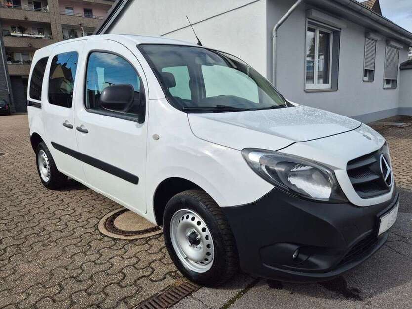 Mercedes-Benz Citan 241.000 km 7.350 € Düsseldorf 40591